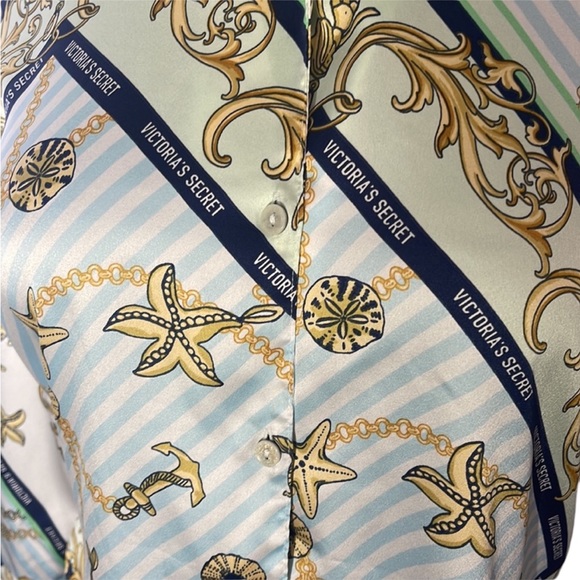 Beautiful Victoria’s Secret pajama top. Size S. Beautiful print. - Picture 2 of 9